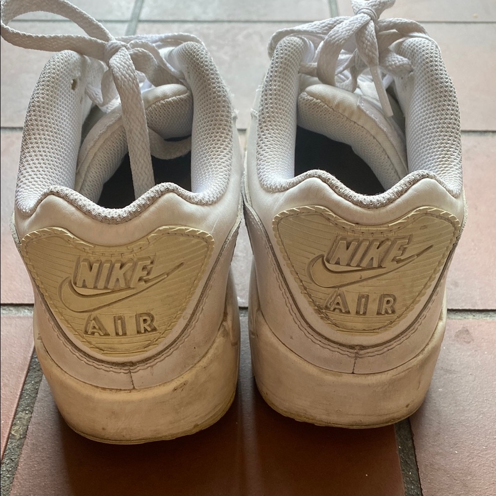 Nike Air-Max White Sneakers